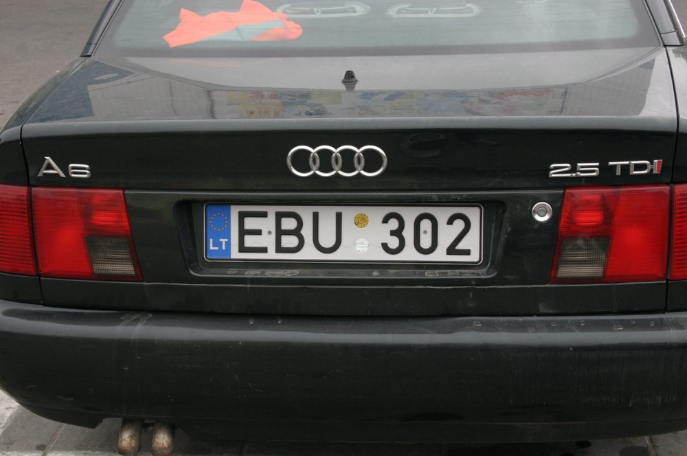 Европейские номера в россии. Номерные знаки Литвы. Автономера Литвы. Номера машин в Литве. Литовские номера автомобил.